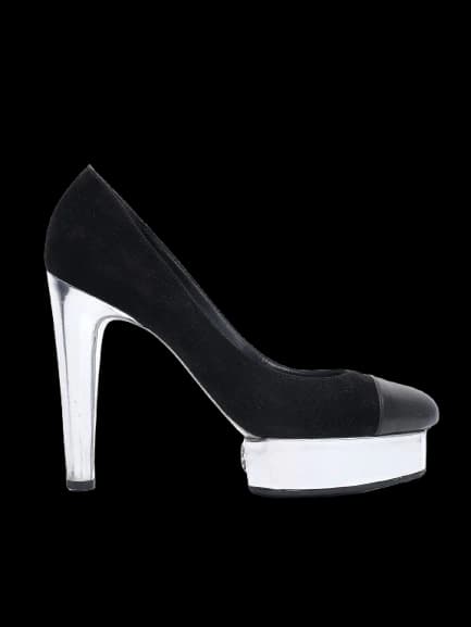 Chanel Black Pumps — photo 1
