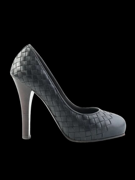 Bottega Veneta Black Leather Pumps — 1