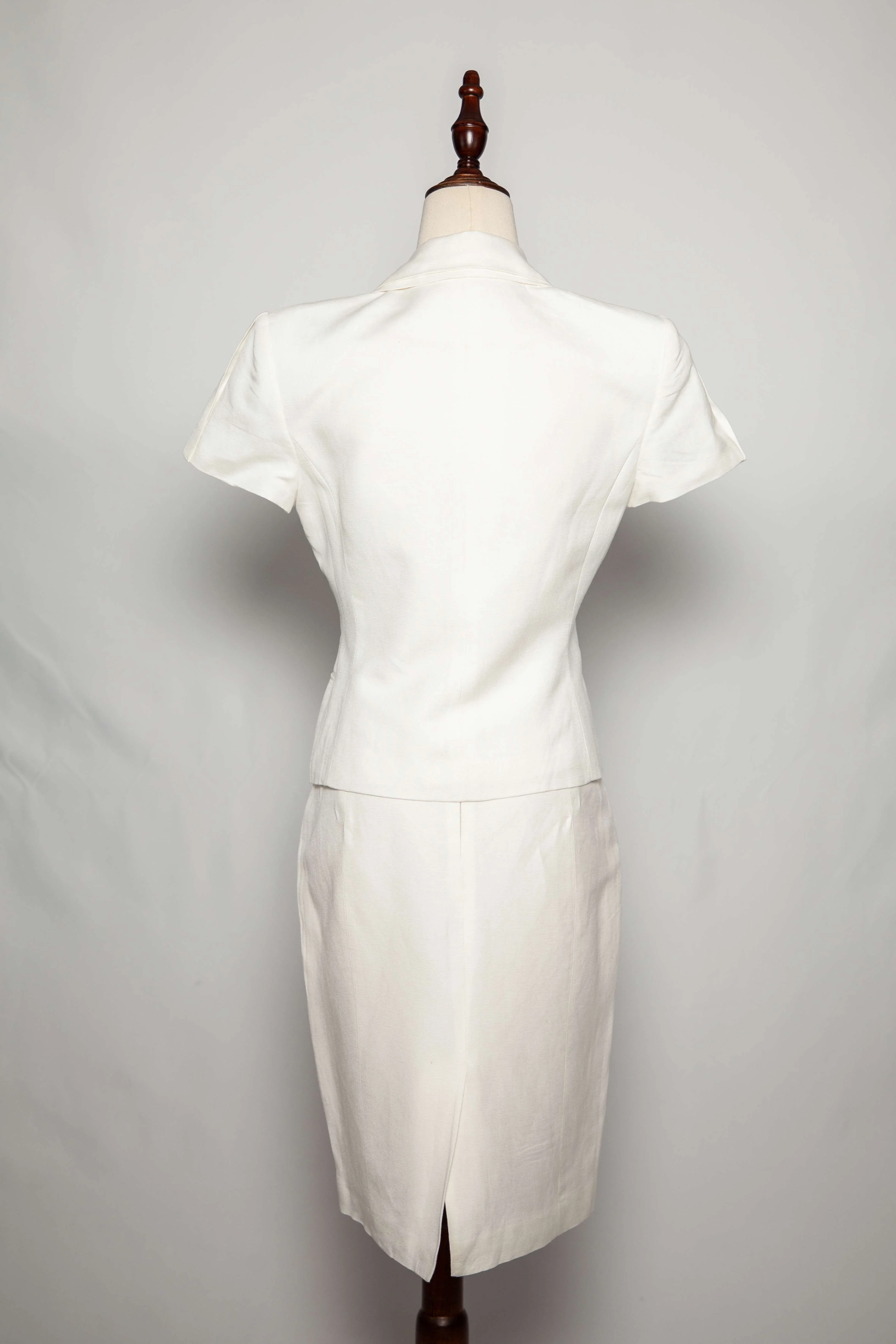 Calvin Klein White Len Suit — 2