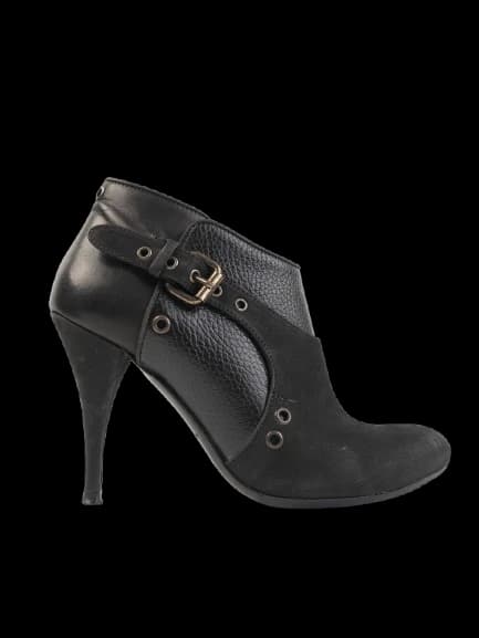 Alexander McQueen Black Leather Pumps